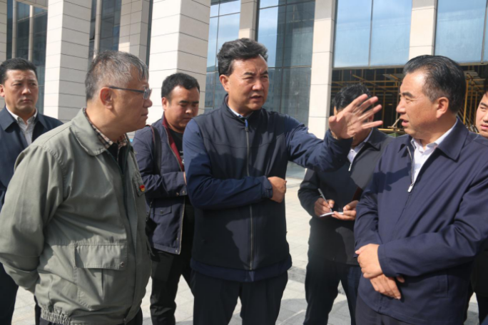 省人大常委會副主任、海東市委書記鳥成云專題調(diào)研曹家堡保稅物流園