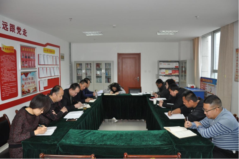 銘記&ldquo;生命線&rdquo;、分清&ldquo;是非線&rdquo; 修筑&ldquo;防腐線&rdquo;、不踩&ldquo;高壓線&rdquo;